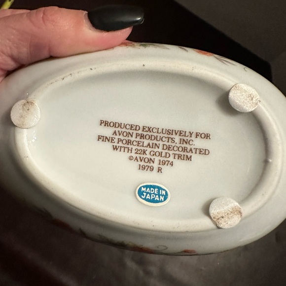 Avon butterfly egg trinket dish - Picture 4 of 10